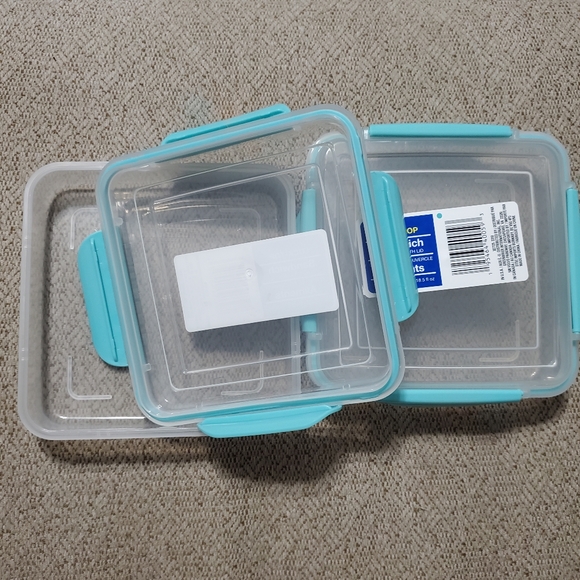 Set of 2 Blue Lock-Top Reusable Sandwich Containers w Lids 4 Clips 2.31 Cups - Picture 2 of 2